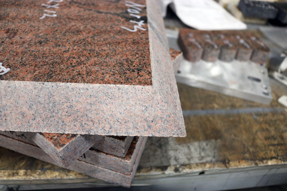 SABERJET-CNC-SawJet-Stone-Mitering-Inside-Corners-Jet-Miter Saberjet-CNC-Sawjet-Stone-Messer-In-In-In-In-Idorners-Jet-Miter